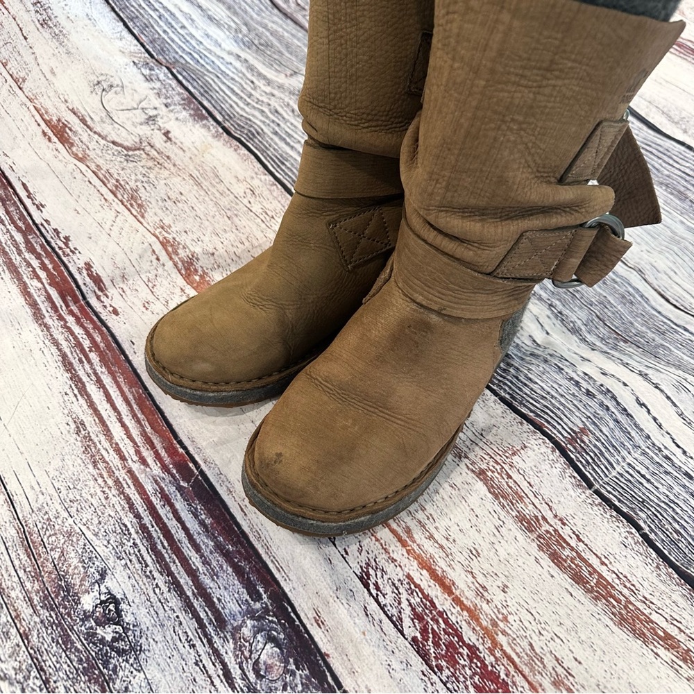 Sorel Chipahko Leather and Felt Blanket Boots - Picture 3 of 10